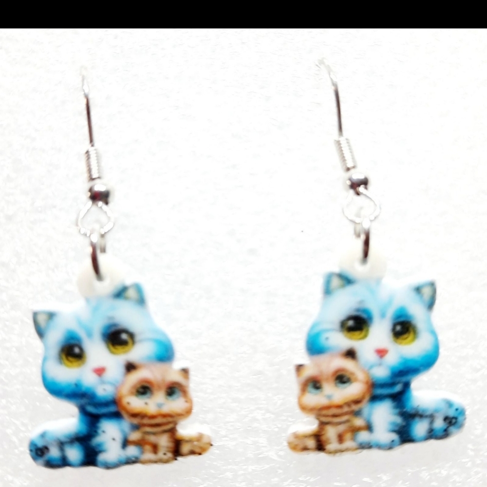 Sad eyes cat Earrings